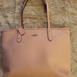 Coach City Zip Tote crossgrain leather